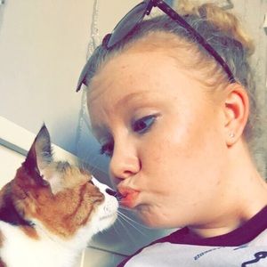 Meet your Posher, Cami